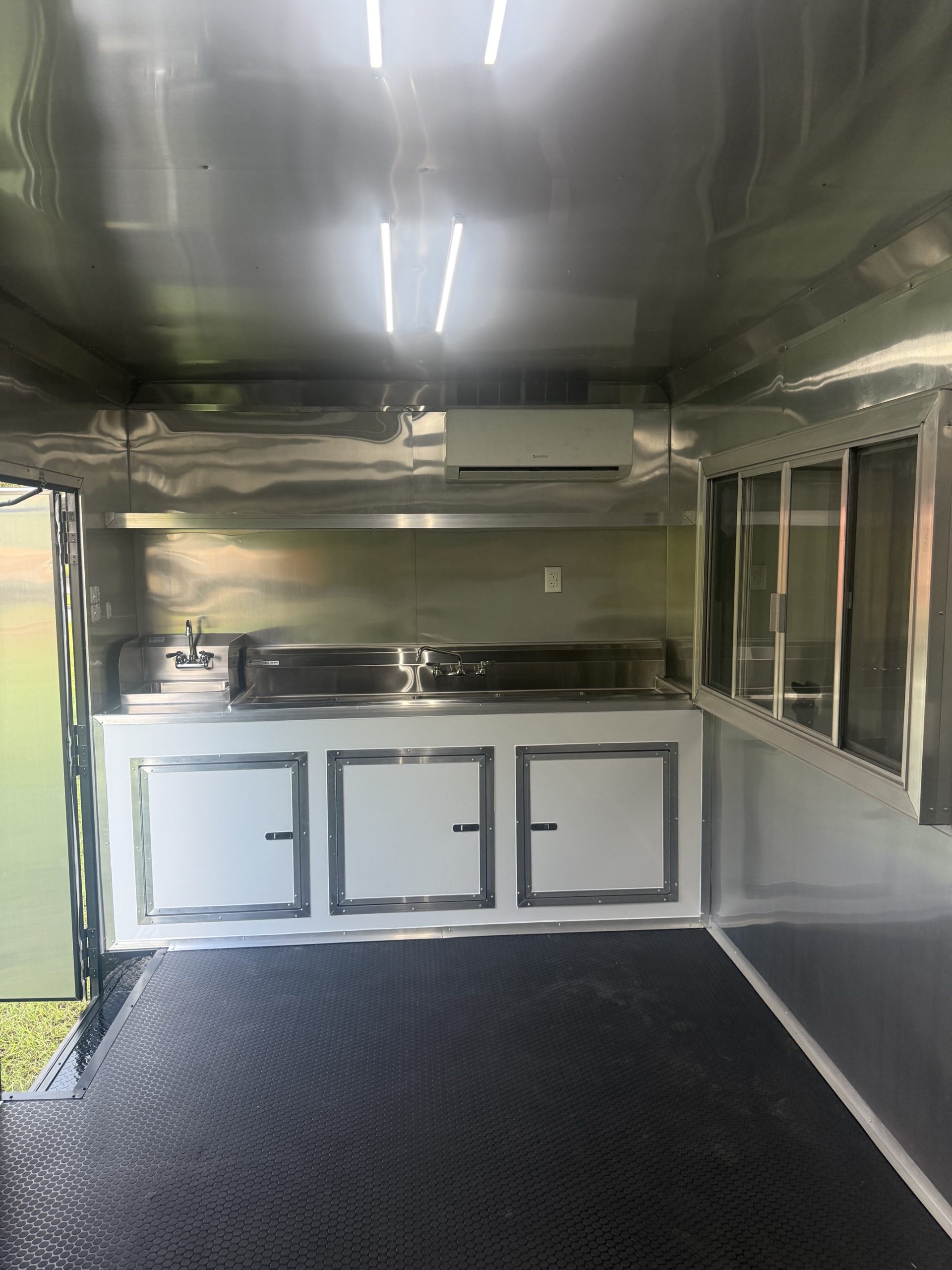 8.5x20 Concession - Image 6